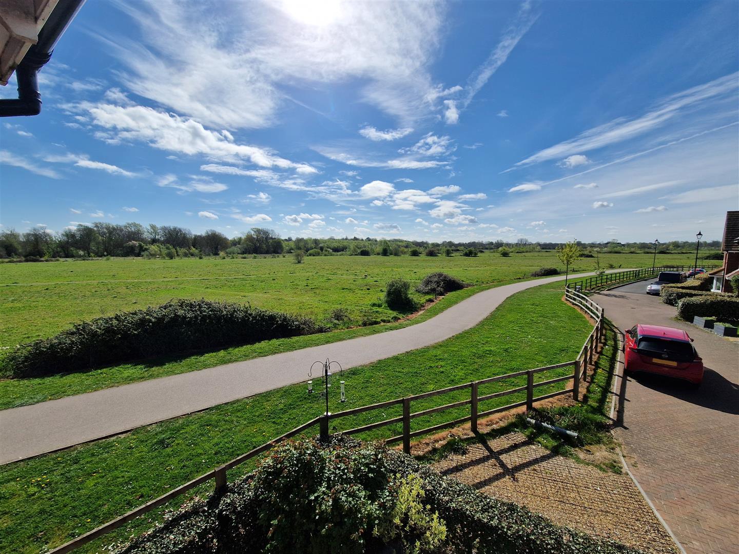 4 bed property in Wortham Close, Bedford